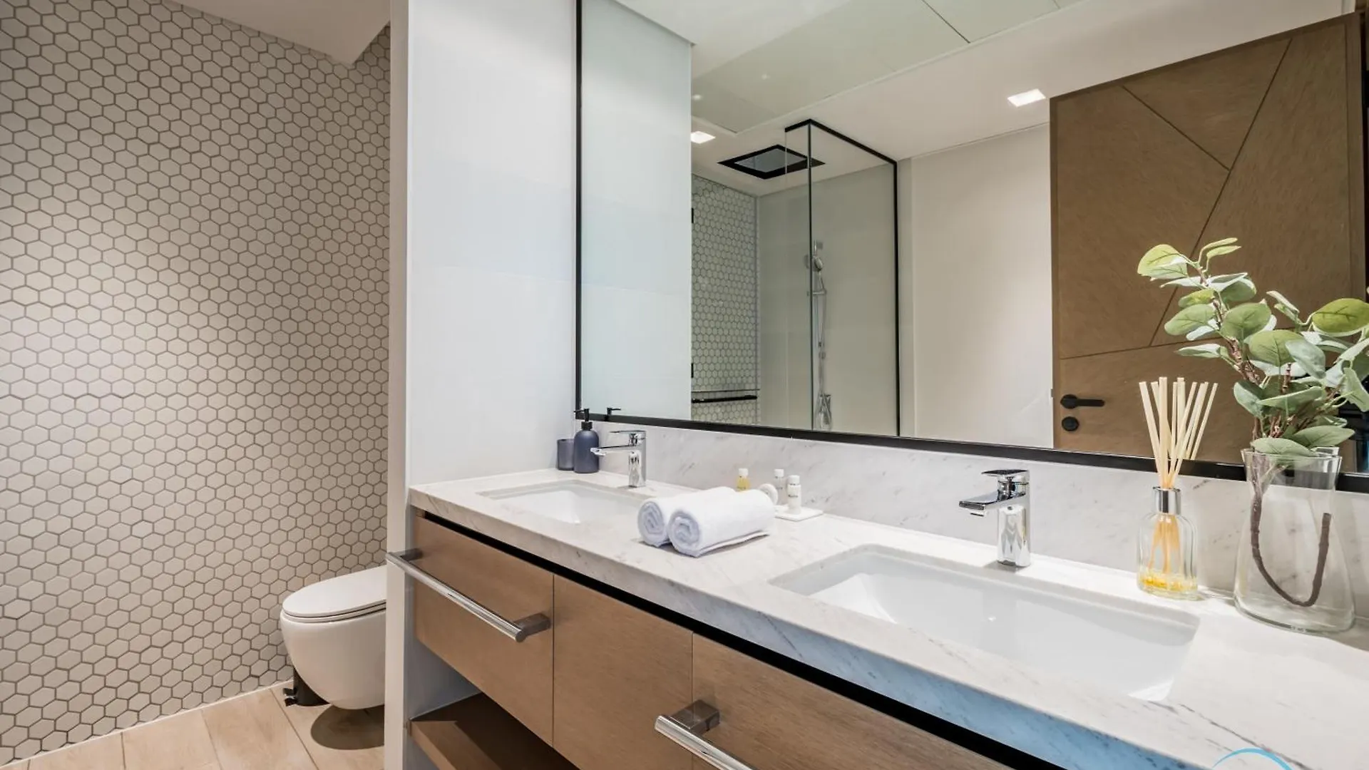 Exquisite 3Br With Assistant Room At Palace Residences Dubai Creek Harbour By Deluxe Holiday Homes